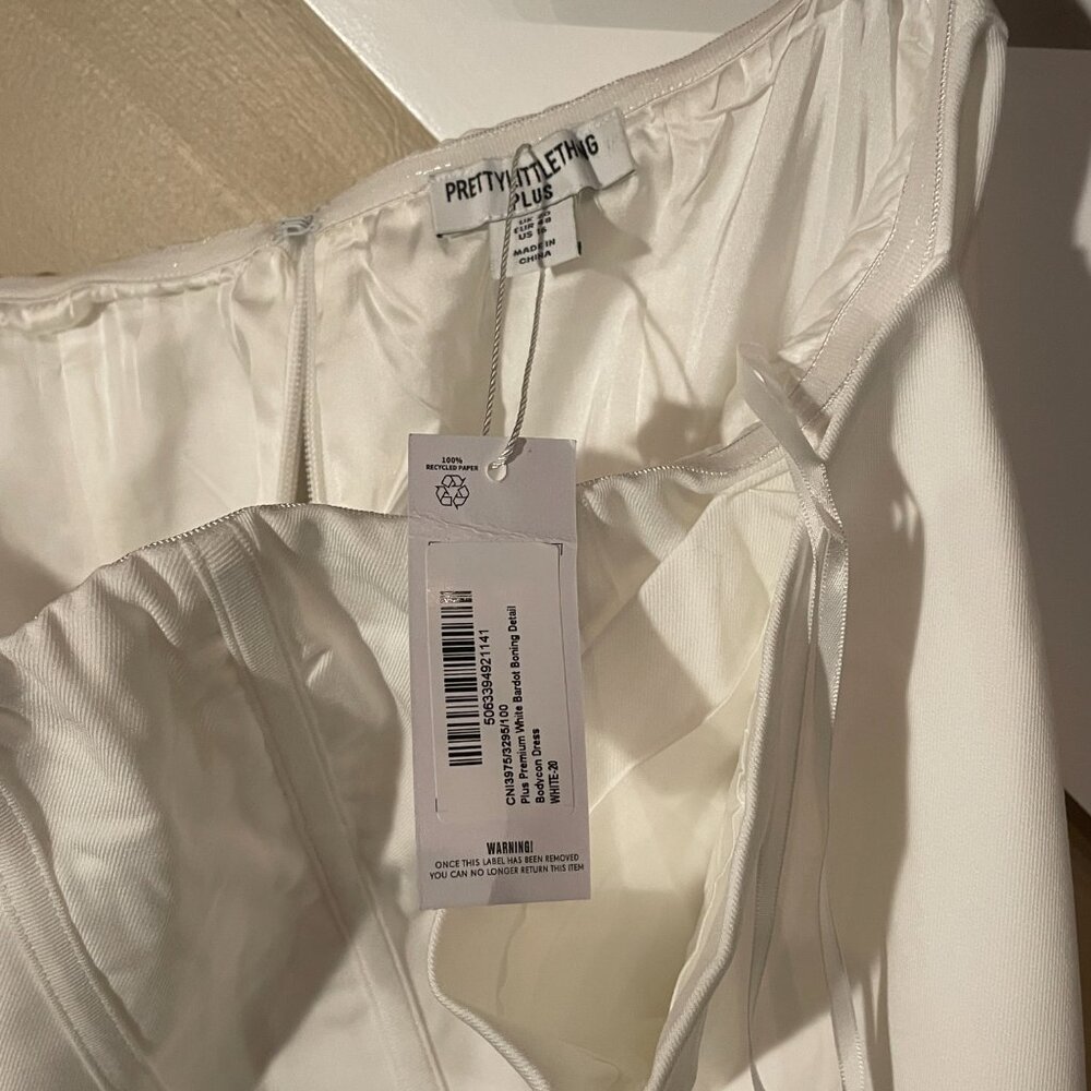 PrettyLitleThing Premium Plus White Bardot Boning Detail Bodycon Dress - Picture 6 of 6
